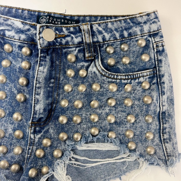 Studded Distressed Shorts - Picture 3 of 4